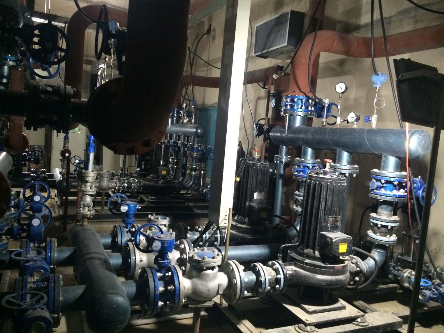 撫順銀(yín)行泵站(zhan)使用現(xian)場